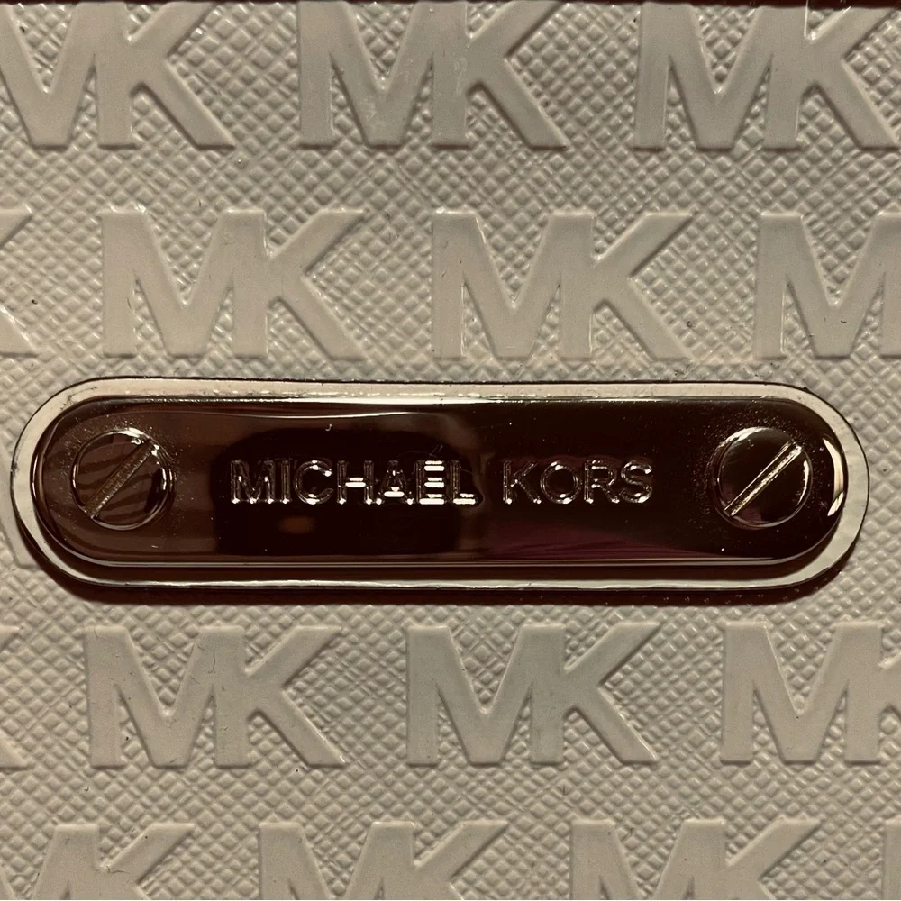 Michael Kors Jet Set Travel Signature Tote